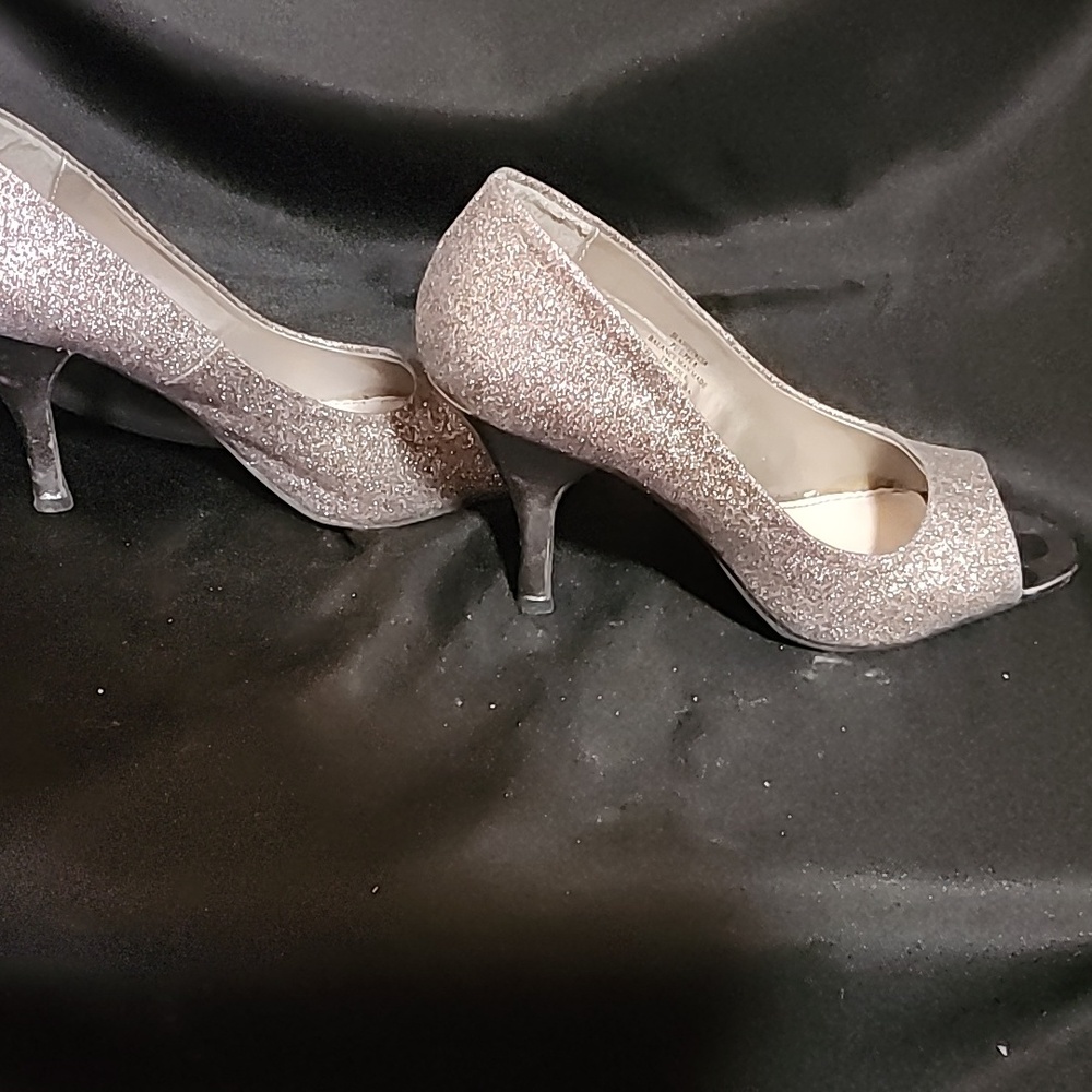 Shoes - Picture 3 of 5